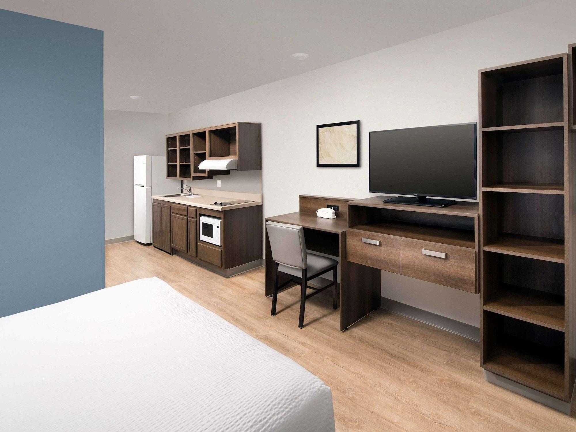 Suburban Studios Watford City מראה חיצוני תמונה