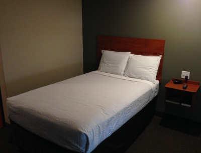Suburban Studios Watford City מראה חיצוני תמונה