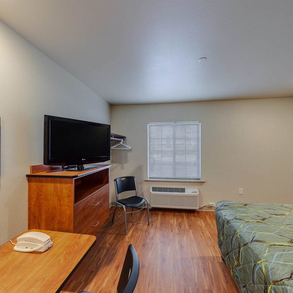Suburban Studios Watford City מראה חיצוני תמונה